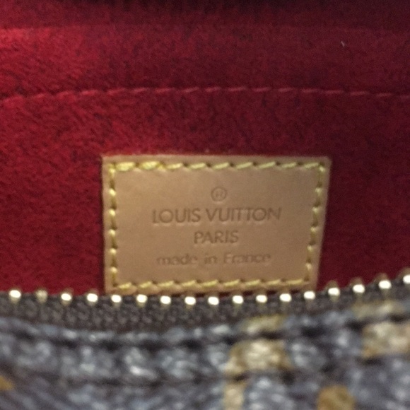 (SOLD) Louis Vuitton Croissant PM - Picture 2 of 6